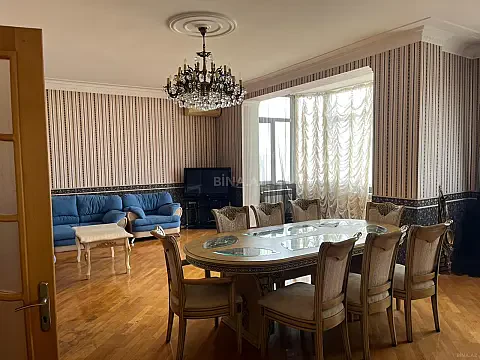 Satılır 4 otaqlı mənzil 135 m² — Bakı, İnşaatçılar 4 otaq 135.00 m²