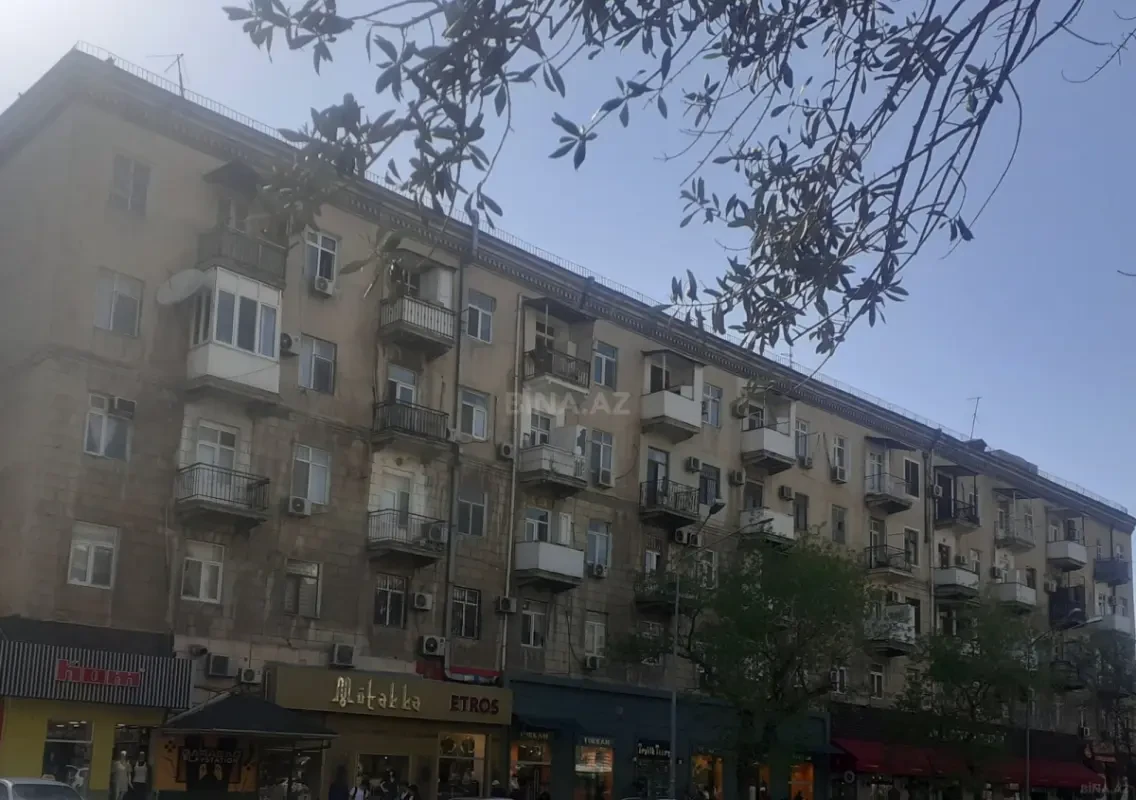 Kirayə verilir 2 otaqlı mənzil 60 m²