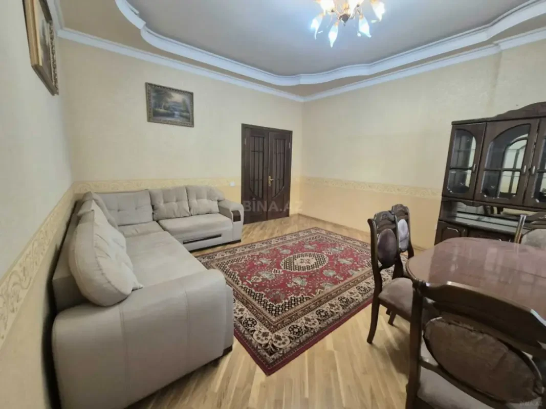 Kirayə verilir 2 otaqlı mənzil 70 m²