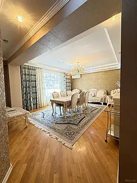 Kirayə verilir 3 otaqlı mənzil 130 m² — Bakı, İnşaatçılar 3 otaq 130.00 m²