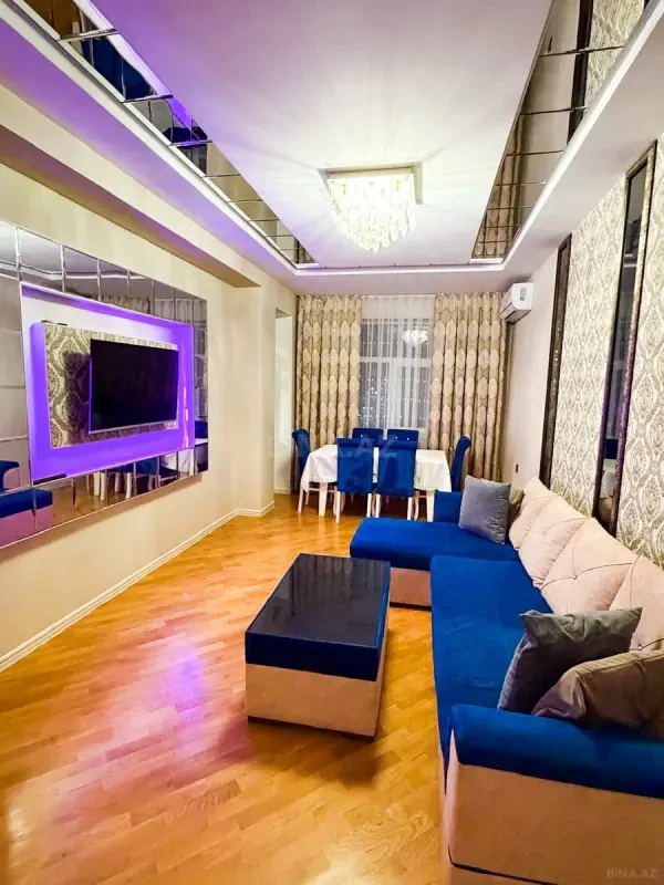 Kirayə verilir 2 otaqlı mənzil 80 m²