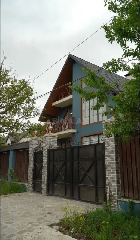 Kirayə verilir 4 otaqlı həyət evi 250 m²