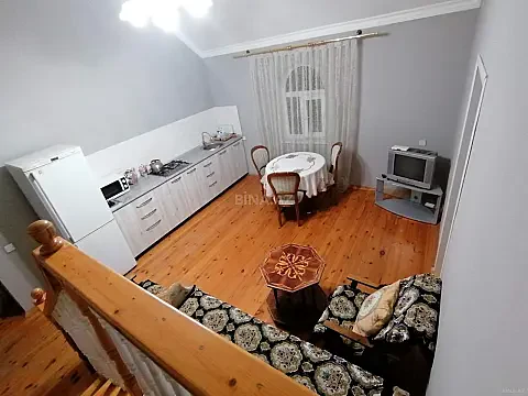 Kirayə verilir 3 otaqlı həyət evi 100 m² — Bakı 3 otaq 100.00 m²