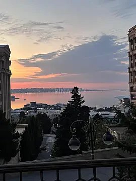 Kirayə verilir 3 otaqlı mənzil 80 m² — Bakı 3 otaq 80.00 m²