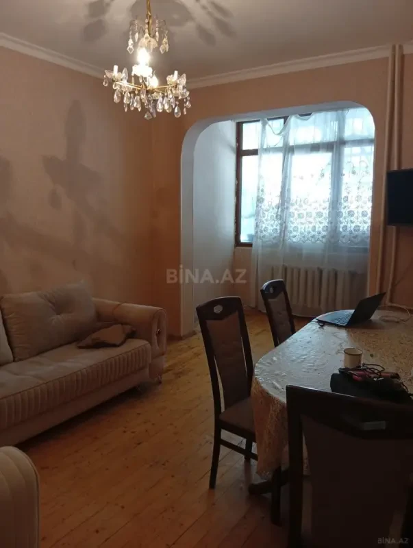 Kirayə verilir 2 otaqlı mənzil 50 m²