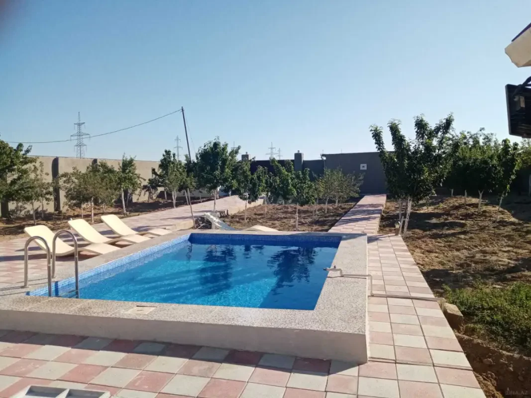 Kirayə verilir 3 otaqlı həyət evi 128 m²