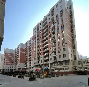 Satılır 4 otaqlı mənzil 130 m² — Bakı 4 otaq 130.00 m²