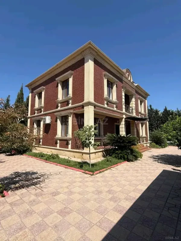 Satılır 7 otaqlı həyət evi 280 m²