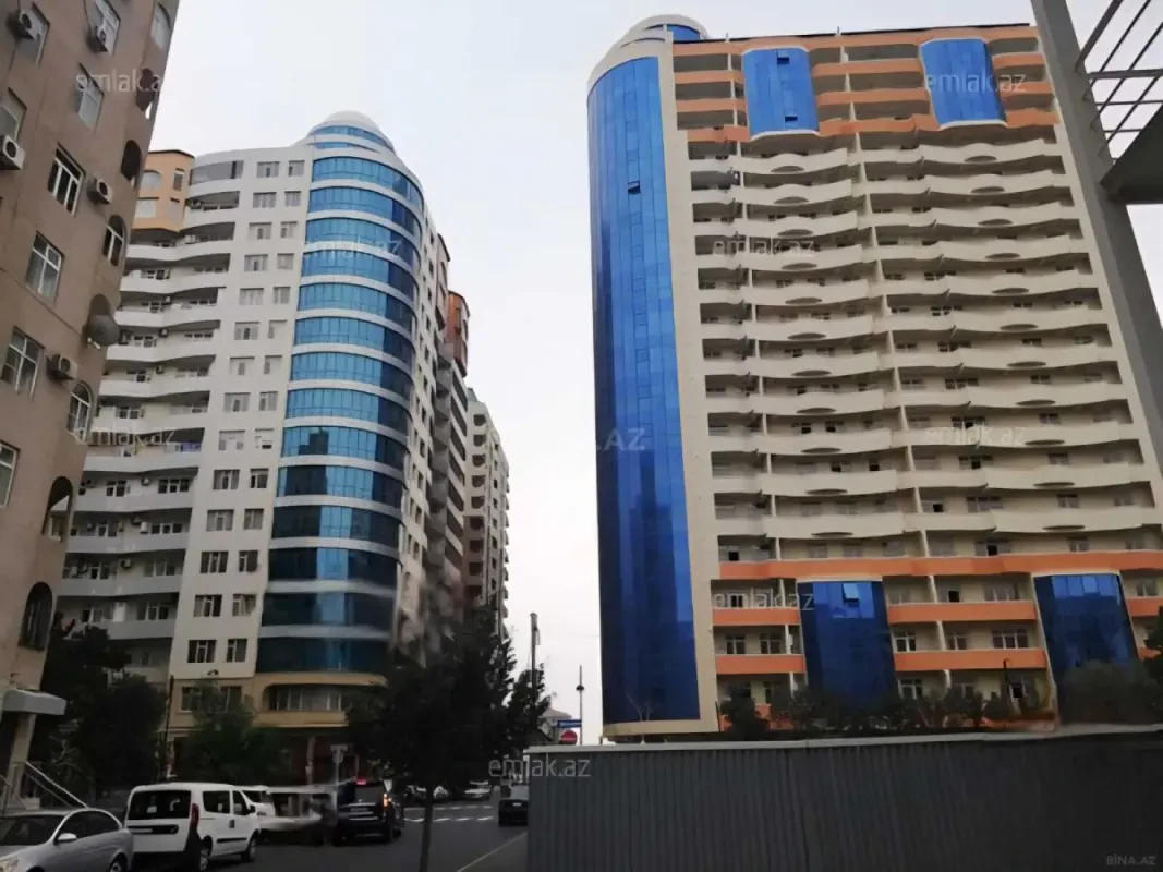 Kirayə verilir 4 otaqlı mənzil 120 m²