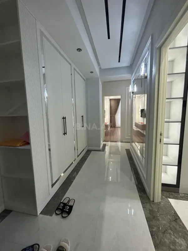 Kirayə verilir 3 otaqlı mənzil 110 m²