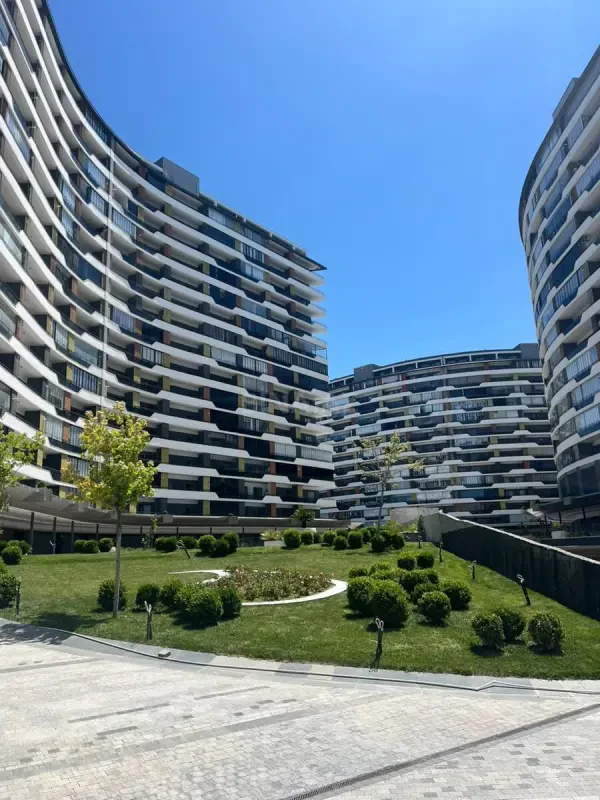 Kirayə verilir 2 otaqlı mənzil 75 m²