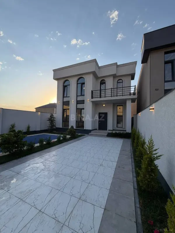 Satılır 5 otaqlı həyət evi 255 m²