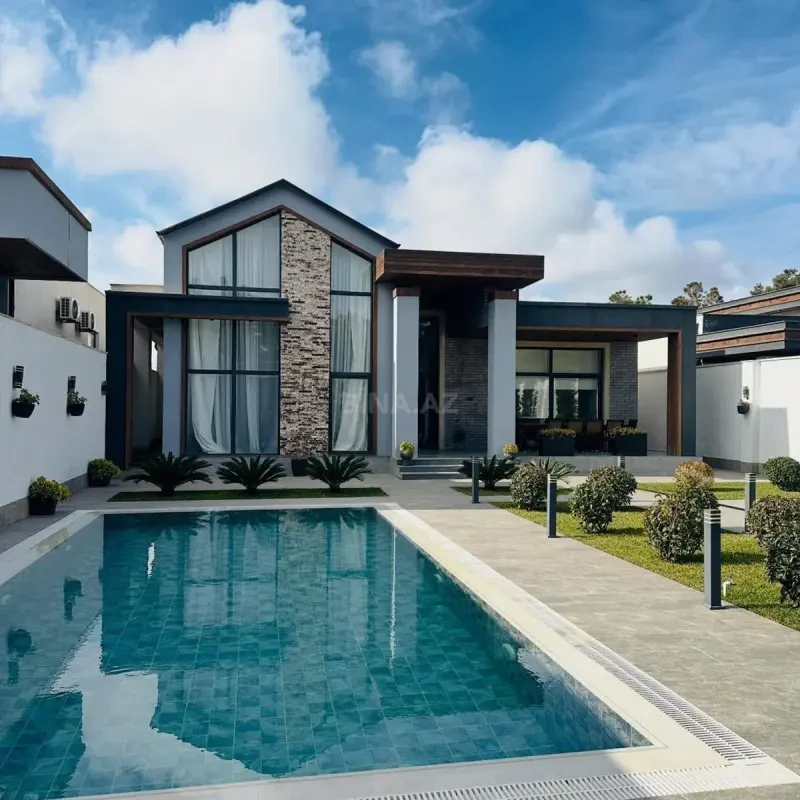 Kirayə verilir 5 otaqlı həyət evi 400 m²