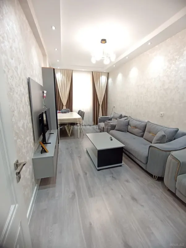 Satılır 3 otaqlı mənzil 102 m²