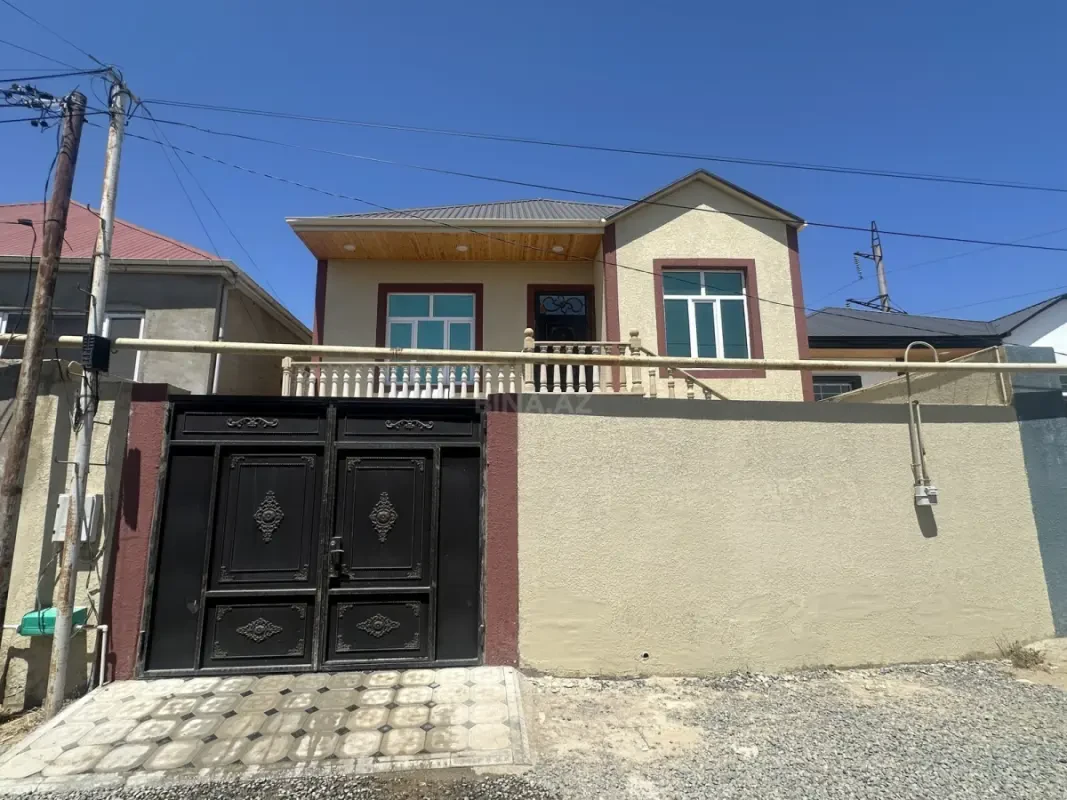 Satılır 7 otaqlı həyət evi 220 m²