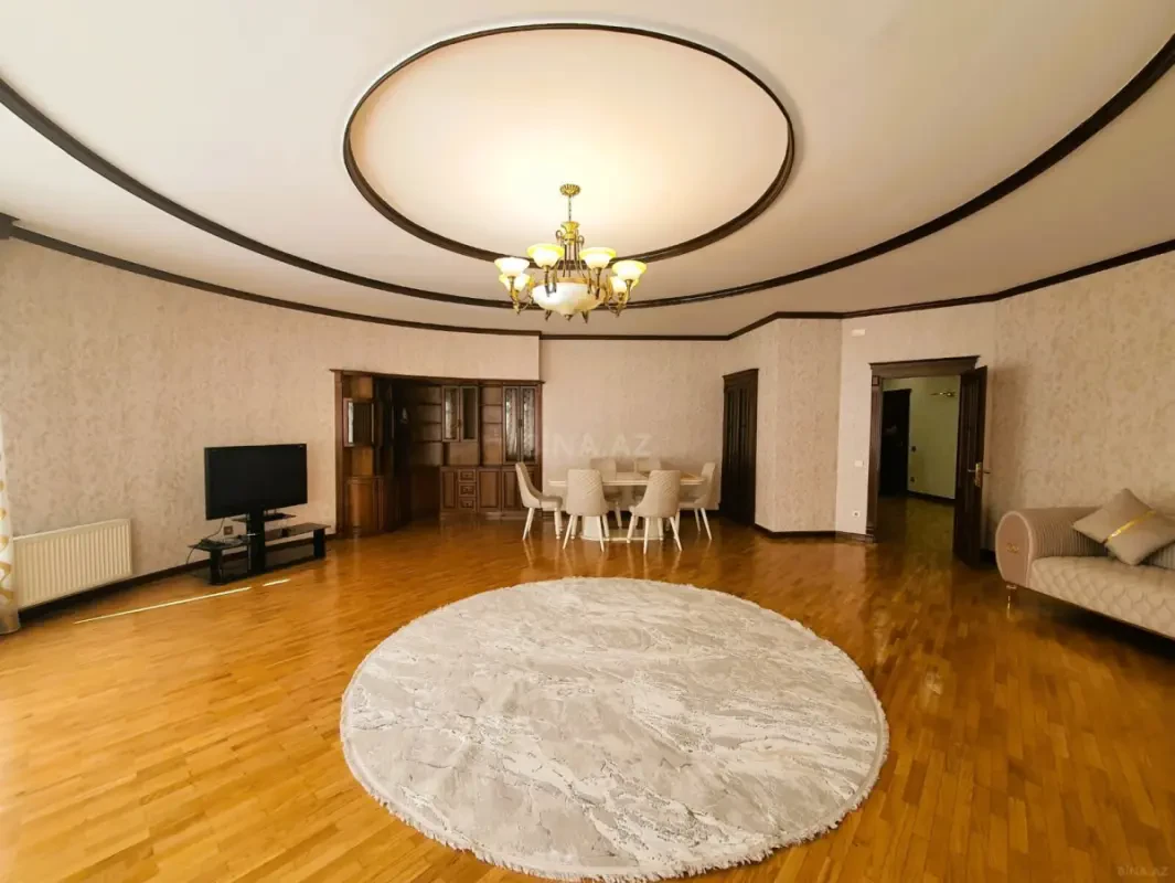 Kirayə verilir 5 otaqlı mənzil 230 m²