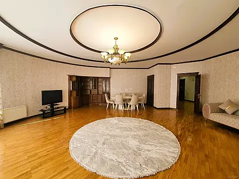 Kirayə verilir 5 otaqlı mənzil 230 m² — Bakı, Nizami 5 otaq 230.00 m²