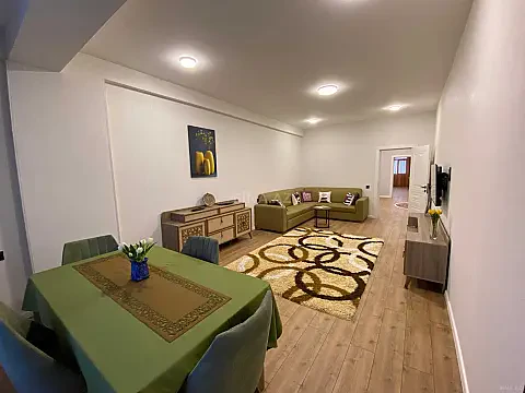Kirayə verilir 3 otaqlı mənzil 150 m² — Bakı 3 otaq 150.00 m²