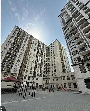 Satılır 4 otaqlı mənzil 245 m² — Bakı 4 otaq 245.00 m²