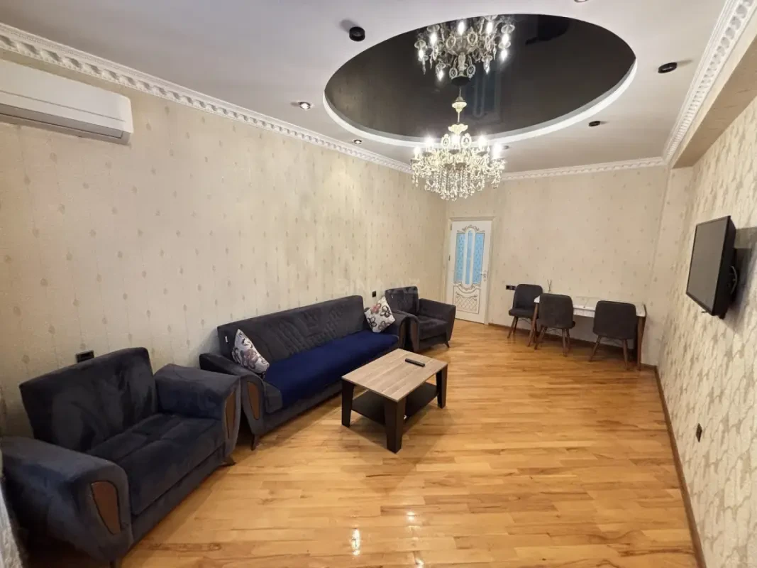 Kirayə verilir 2 otaqlı mənzil 70 m²
