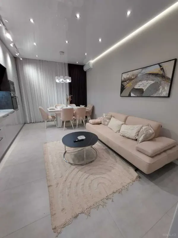 Kirayə verilir 2 otaqlı mənzil 50 m²