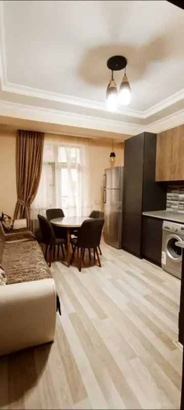 Kirayə verilir 2 otaqlı mənzil 55 m²