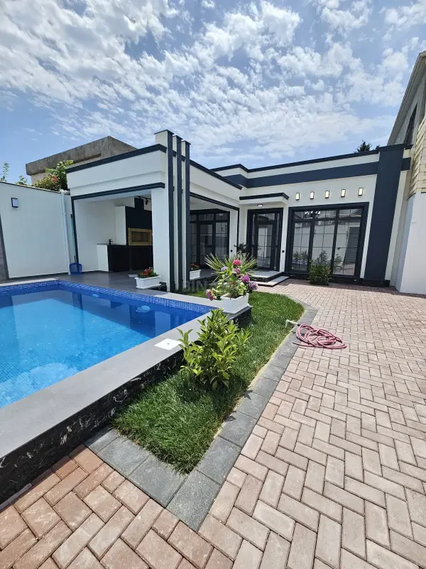 Satılır 4 otaqlı həyət evi 150 m²