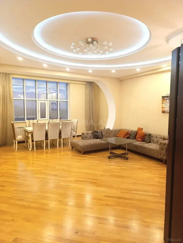 Satılır 3 otaqlı mənzil 170 m²
