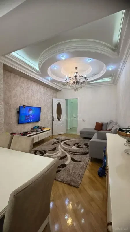 Satılır 3 otaqlı mənzil 105 m²