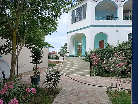 Kirayə verilir 5 otaqlı həyət evi 250 m² — Bakı, Buzovna 5 otaq 250.00 m²
