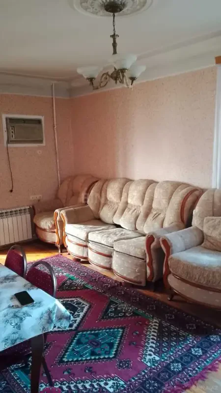 Kirayə verilir 2 otaqlı mənzil 45 m²
