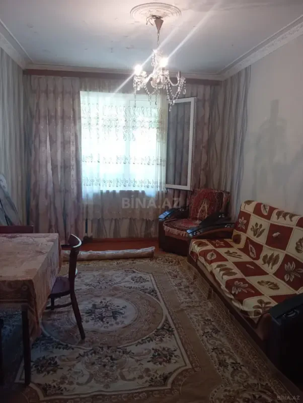 Kirayə verilir 2 otaqlı mənzil 70 m²