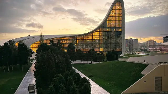 Kirayə verilir 3 otaqlı mənzil 100 m² — Bakı, Nərimanov 3 otaq 100.00 m²