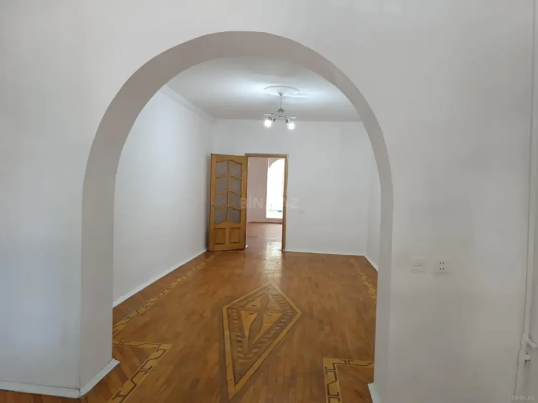 Kirayə verilir obyekt 220 m²