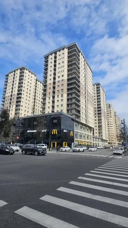 Kirayə verilir 3 otaqlı mənzil 90 m²