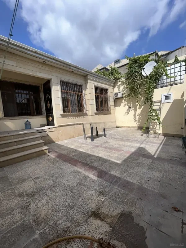 Kirayə verilir 2 otaqlı həyət evi 60 m²