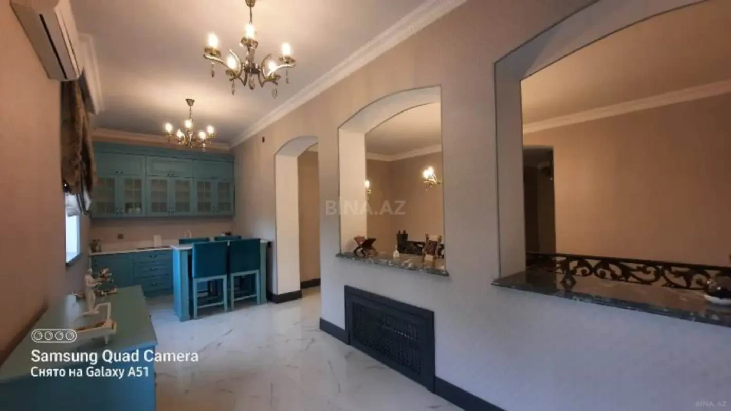 Satılır 7 otaqlı həyət evi 500 m²