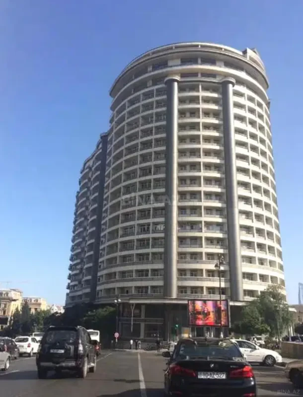 Kirayə verilir 2 otaqlı mənzil 85 m²