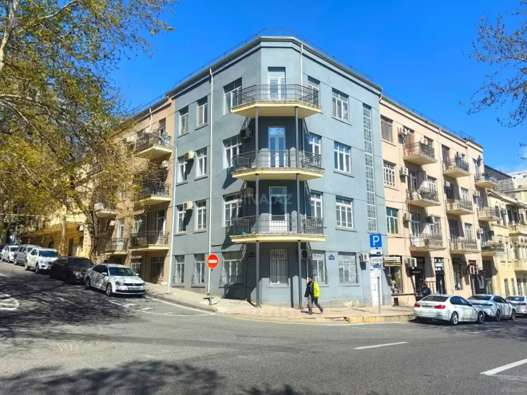Kirayə verilir 2 otaqlı mənzil 78 m²