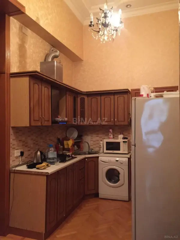 Kirayə verilir 1 otaqlı mənzil 70 m²