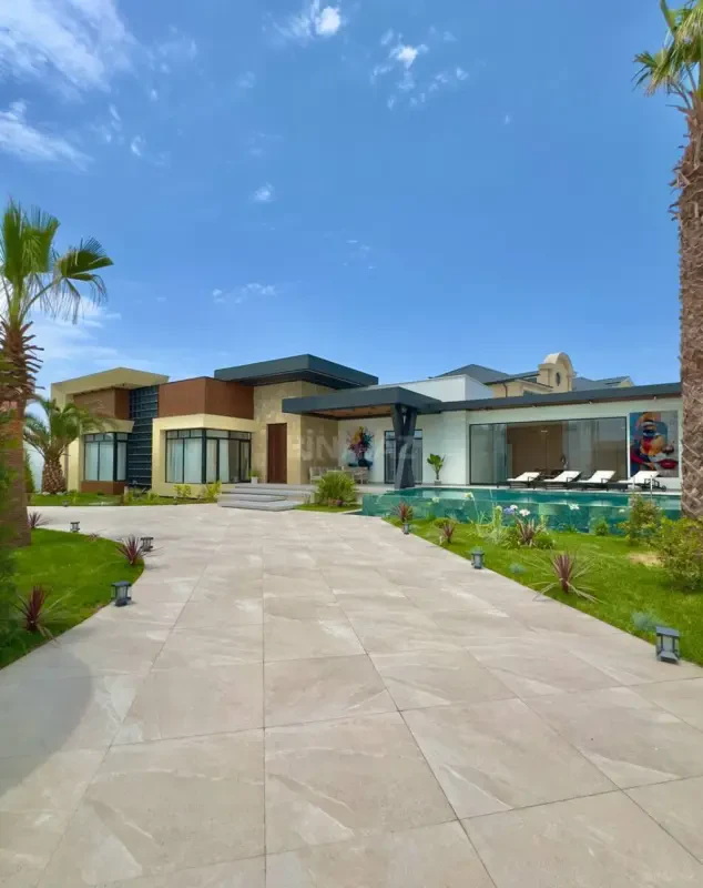 Satılır 5 otaqlı həyət evi 350 m²