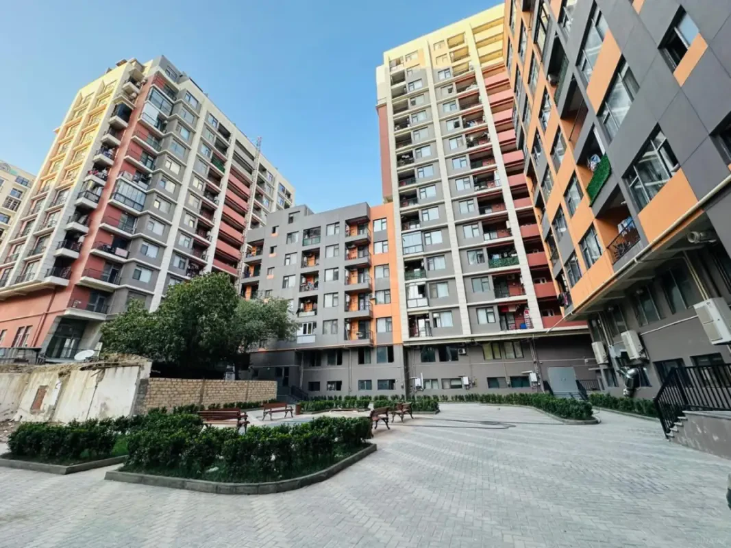 Satılır 1 otaqlı mənzil 38 m²