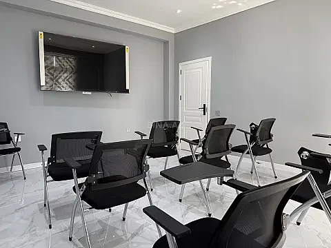 Kirayə verilir 2 otaqlı ofis 81 m² — Bakı 2 otaq 81.00 m²