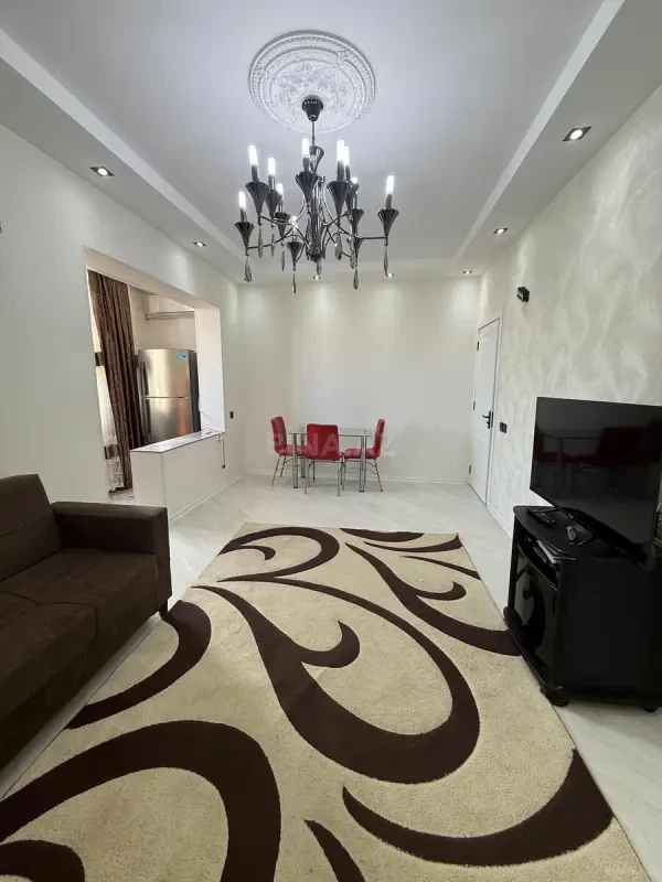 Kirayə verilir 2 otaqlı mənzil 45 m²