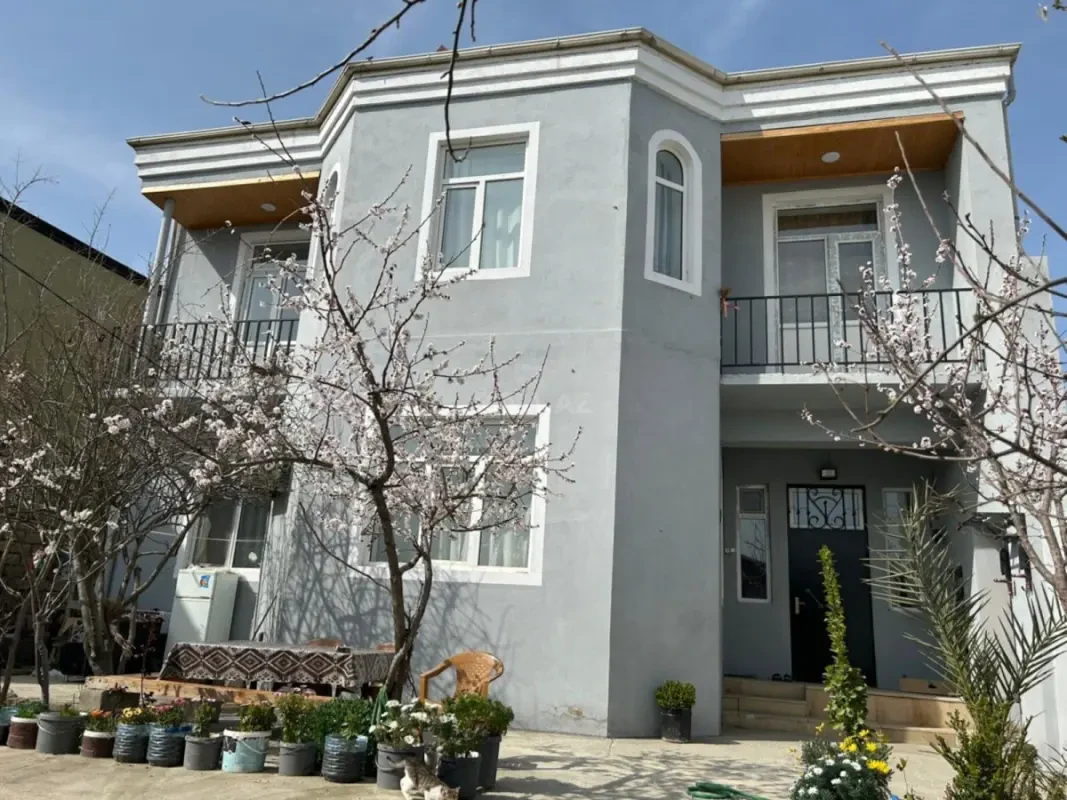 Satılır 6 otaqlı həyət evi 320 m²