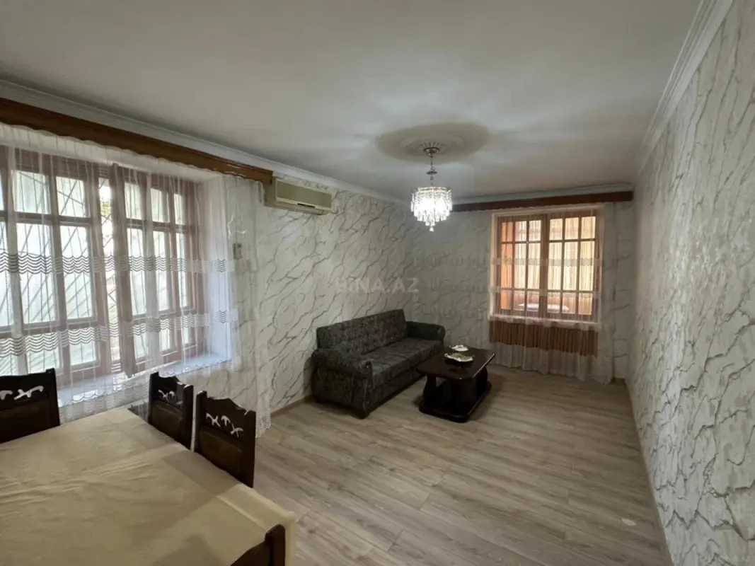 Kirayə verilir 2 otaqlı mənzil 65 m²