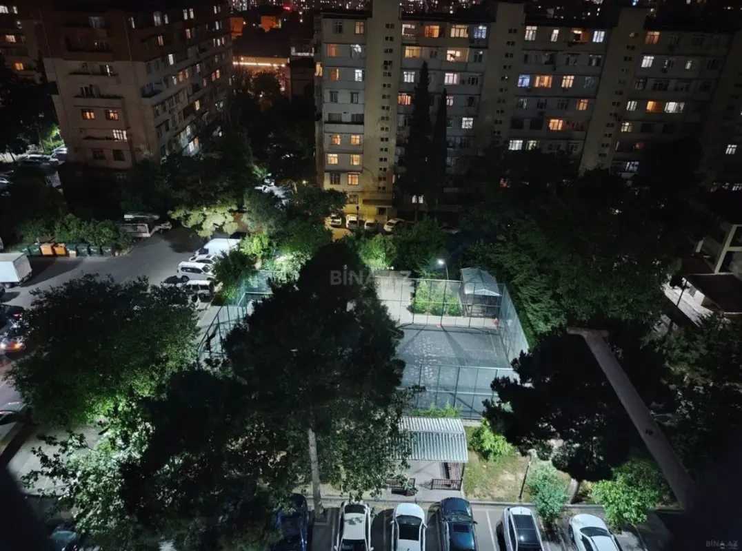 Satılır 4 otaqlı mənzil 100 m²