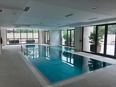 Kirayə verilir 4 otaqlı mənzil 195 m² — Bakı 4 otaq 195.00 m²