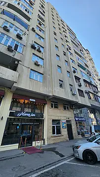 Kirayə verilir 3 otaqlı mənzil 220 m² — Bakı 3 otaq 220.00 m²