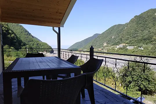 Kirayə verilir 4 otaqlı həyət evi 120 m² — Qax 4 otaq 120.00 m²